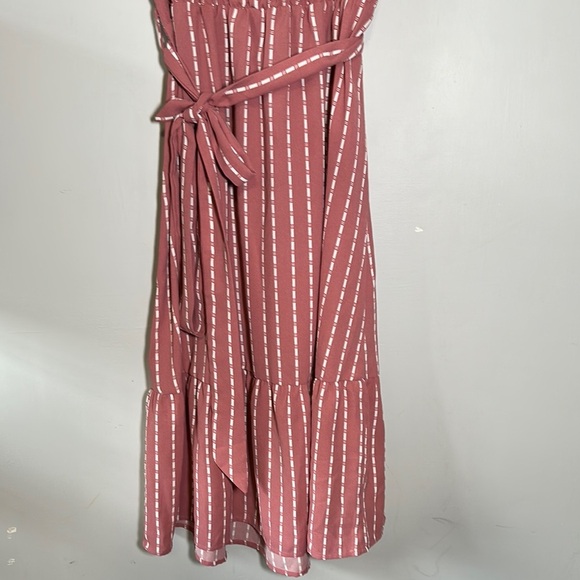 Amazon Elegant Striped Pinkish/Red Dress with Tie Waist Vneck Size Medium - Picture 8 of 10